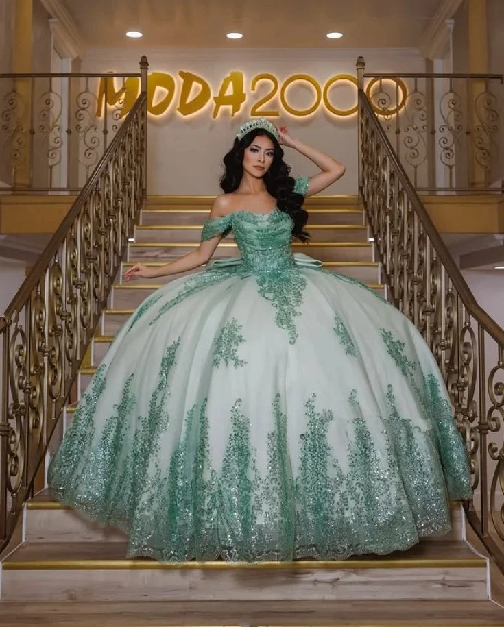 Luxurious Glitter Sequins Quinceanera Dresses With Bow Off The Shoulder Princess Boutique Party Ball Gowns Sleeveless Lace-up Chapel Train Sweet 16 Dr