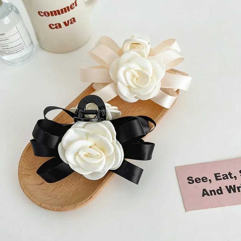 DS NEW Classic Retro Camellia Flower Hair Claw 12CM Large Claw Clips Beach Trendy Hair Clips Hair Accessories for Women Girls W250928