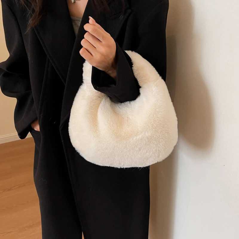 Winter Womens Plush Half Moon Fur Handbag Small Wrist Clutch Fashion Short Handle Phone Bag Coin Purse Ladies Fashion Accessory Z250928