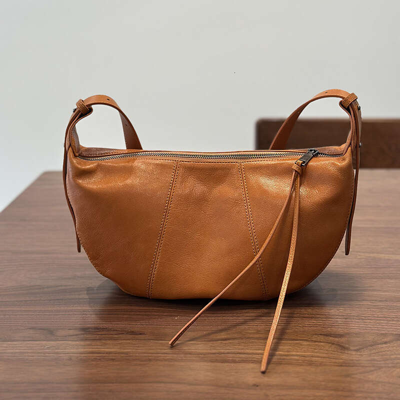 designer bag Luxury bag New Genuine Leather Women's Top Layer Cowhide Crossbody Casual Crescent High-end Saddle Shoulder Bag