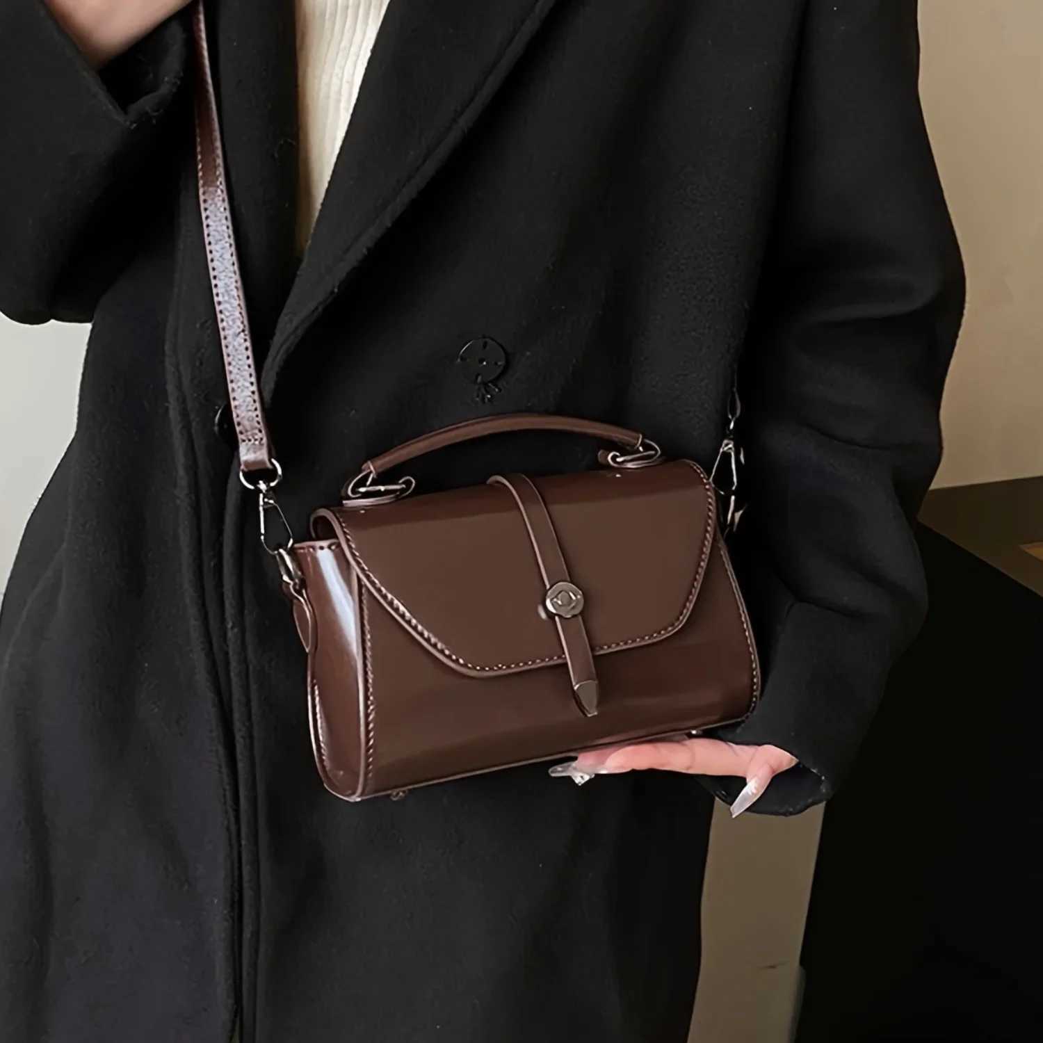 Retro Mini Handbag Crossbody Bag Fashion Purse Womens Statement Accessory Z250928