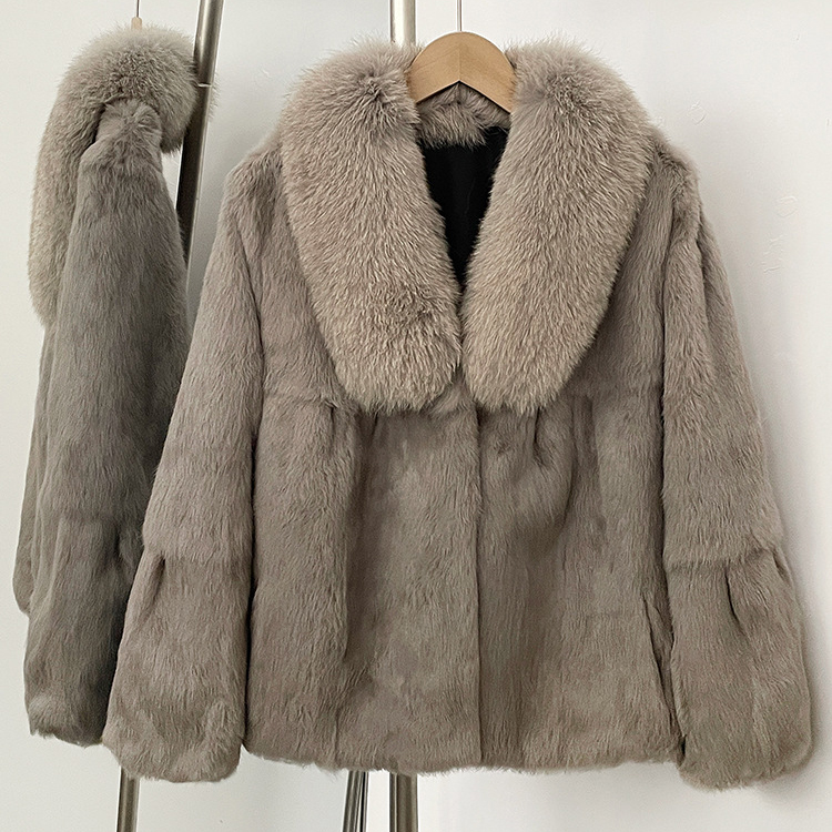 Designer's fashionable women's winter new warm synthetic leather jacket for 2025, with leather collar and belt womens jacket winter jacket w