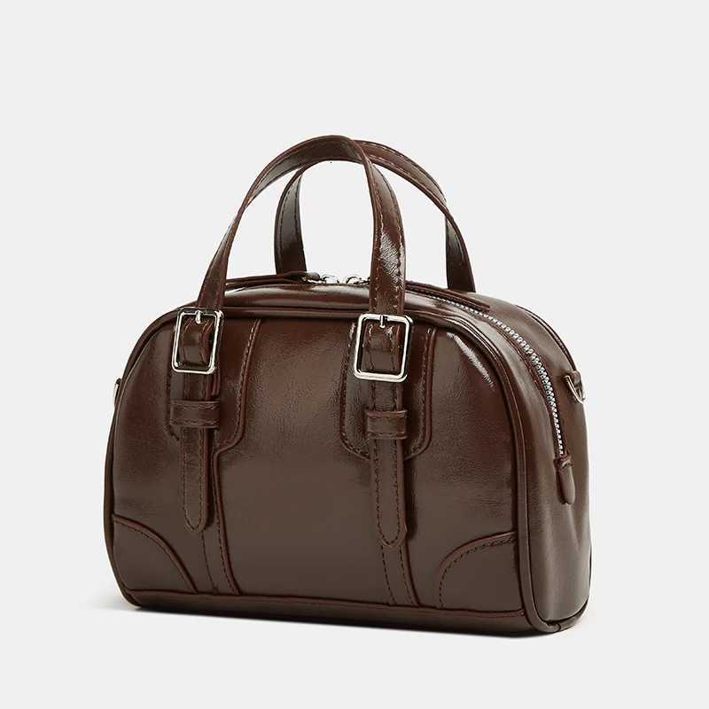 2025 New Retro Small Square Bag Commuting Bowling Handbag Boston Handbag Retro Crossbody Bag Z250928