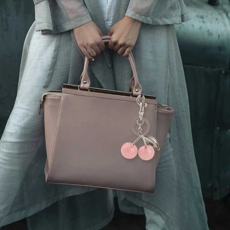 Luxury Crystal Cherrys Bag Charm Portable Alloy Keychain for Fashion Enthusiasts C71A Y250928as