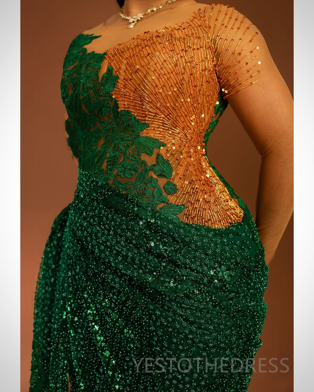 2025 Classic Dark Green Prom Dress Evening Dresses Formal Gowns Illusion Sheer Neck Beaded lace Crystals Rhinestones Birthday Dress Second Reception G