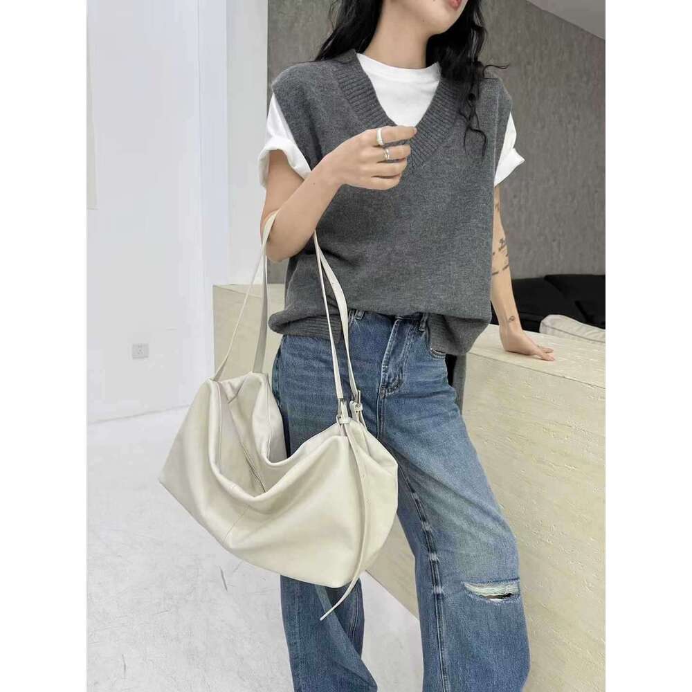 designer bag Luxury bag Top Layer Vegetable Tanned Leather Tote Bag for Women, Capacity Commuter Shoulder Underarm Travel Large Bag, 2025 Fashion New 