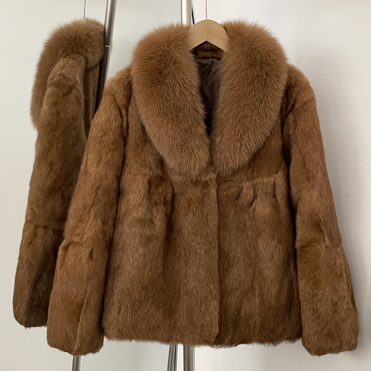 Designer's fashionable women's winter new warm synthetic leather jacket for 2025, with leather collar and belt womens jacket winter jacket w