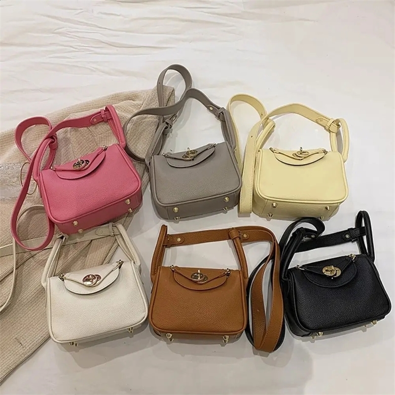 Leather Female Fashion Pillow Bag Small Crossbody Bags for Women Handbags and Purses 240821Z