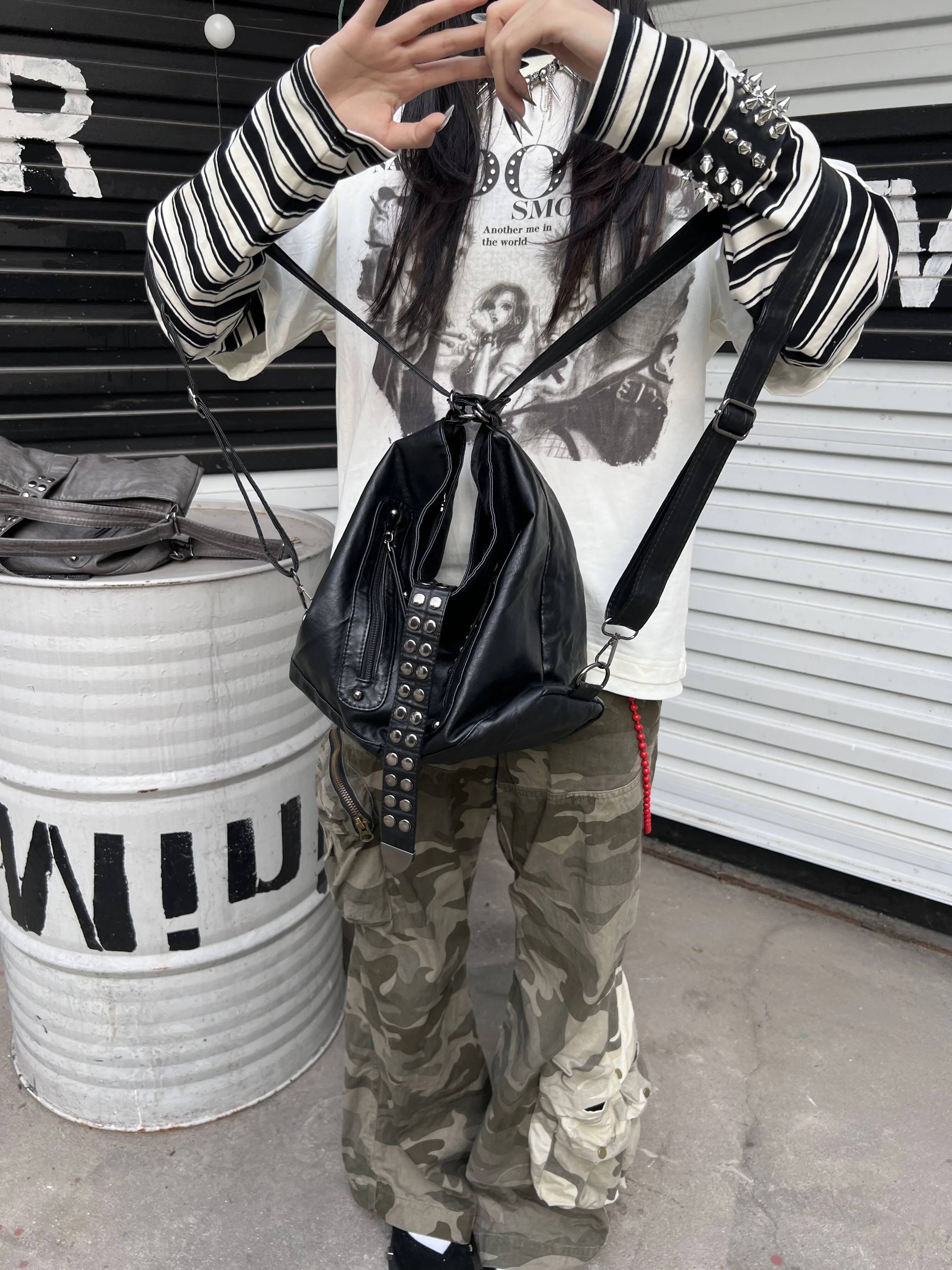 Retro Rivet Spice Girl Handbag Large Capacity Commuter Backpack Pu Leather Slack Shoulder Bags Women's Bag high-quality