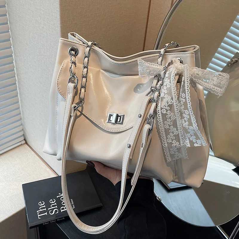 Korean Fashionable Niche Minimalist Ballet Style Armpit Baguette Bag Casual Womens Shoulder Bag Z250928