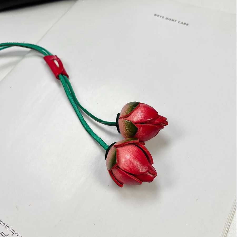 Luxury Cowhide Leather Bags Charm Flower Ball Pendant Luxury Fashion Highgrade Lychee Flower Car Pendant Decoration Bag Accessories Y250928as