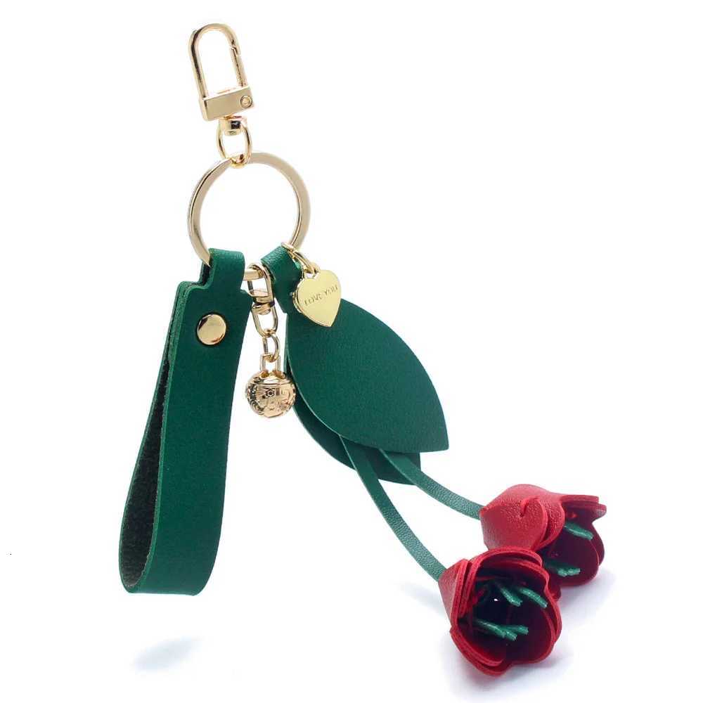Luxury Luxury Valentines Day Rose Leather Keychain Car Bag Pendant Accessories Y250929as