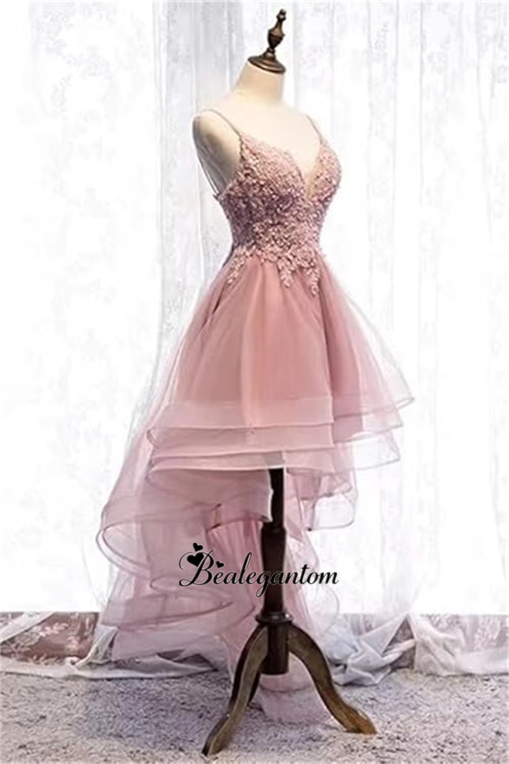 Customized Lace Appliques Homecoming Dresses For Teens High Low Spaghetti Straps Tulle Short Cocktail Birthday Prom Party Graduation Hoco Dress BQ52