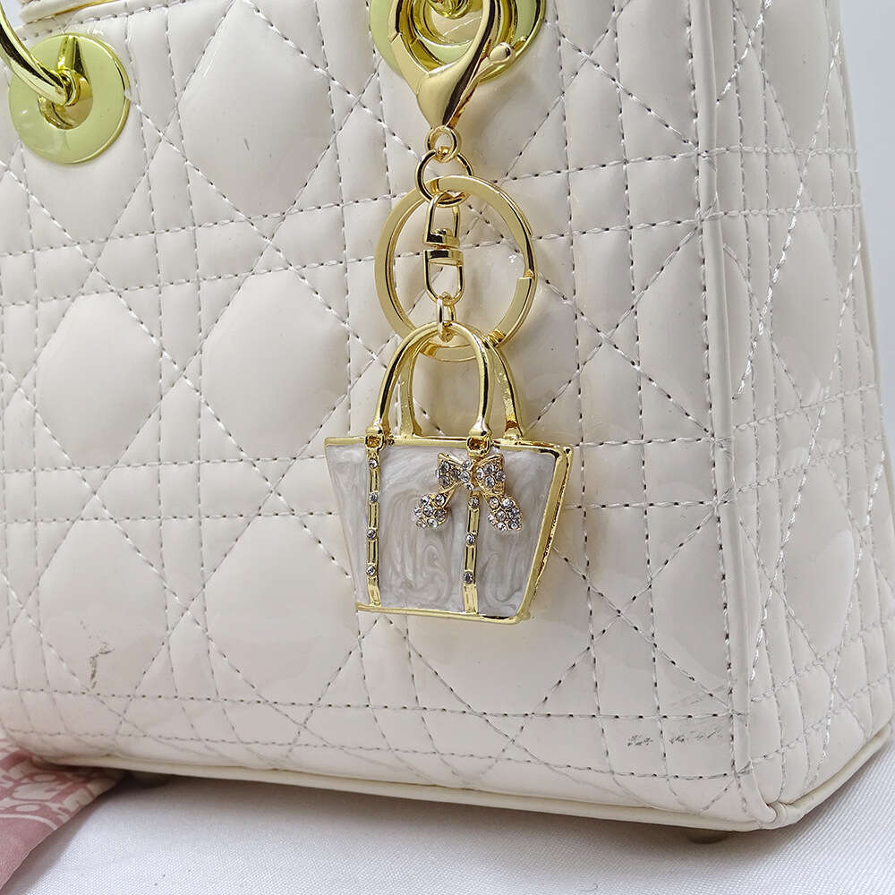 Creative Winter New Bag Pendant Car Keychain Gift Velvet Painting Oil Craft 12 Colors