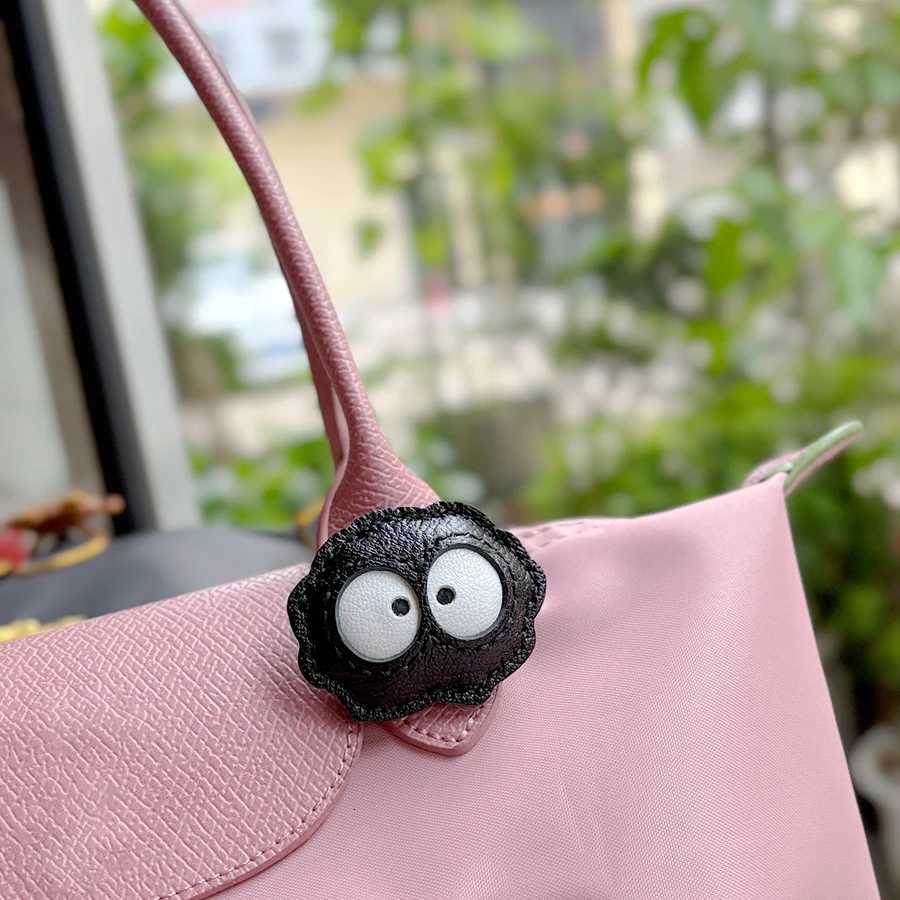 Luxury Handmade Sheepskin Leather Bag Charm Panda Leather Bags Pendant Personalized Creative Car Keychain Birthday Bag Accessories Y250929as