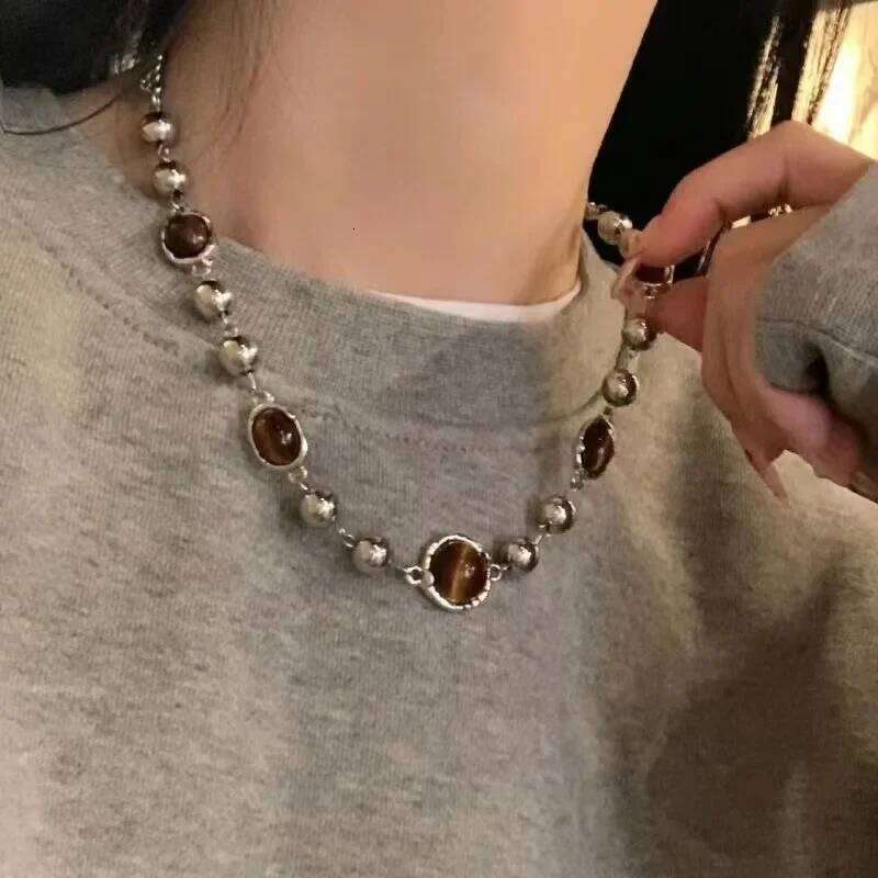 Vintage Leather Brown Stone Pendant Necklace Women's Retro Stacking Choker Temperament Clavicle Chain Hip Hop Jewelry Accessory