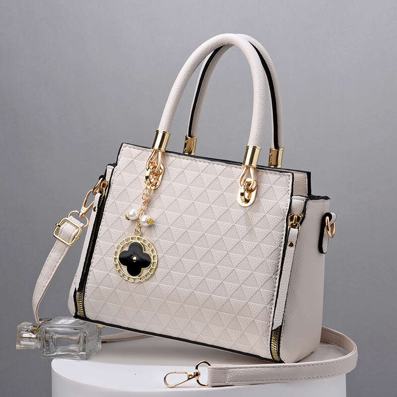 Korean Style Women's Large Capacity Bag 2025 New Trendy Fashion Versatile Shoulder Crossbody Handbag