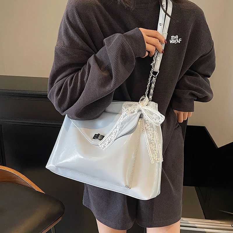 Korean Fashionable Niche Minimalist Ballet Style Armpit Baguette Bag Casual Womens Shoulder Bag Z250928