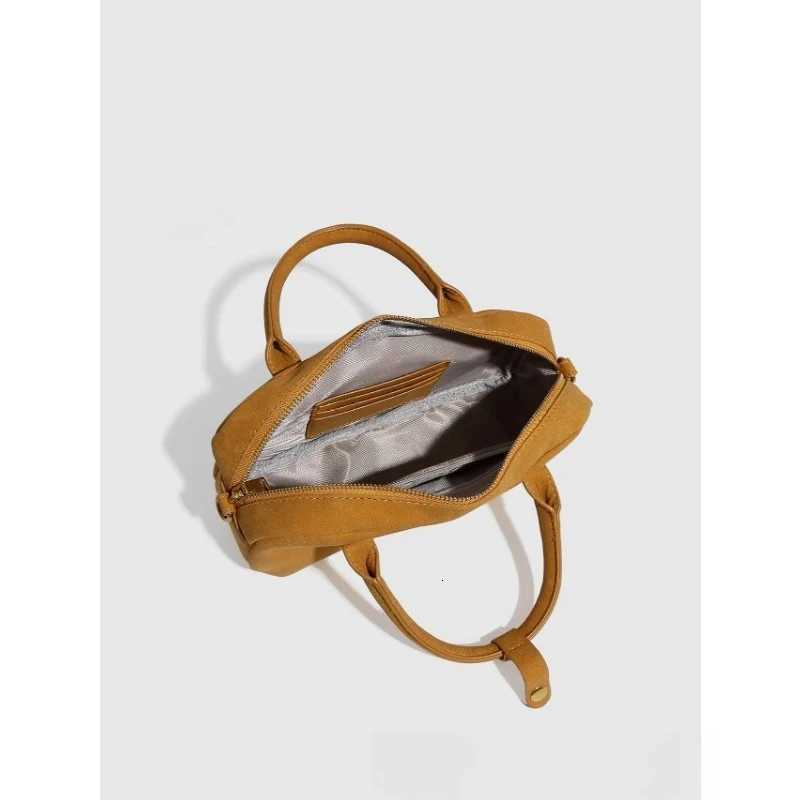 2025 DOUBLE HANDLE Luxury Design New in Handbags Womens Casual Baguette Bag with Removable Crossbody Strap Z250928