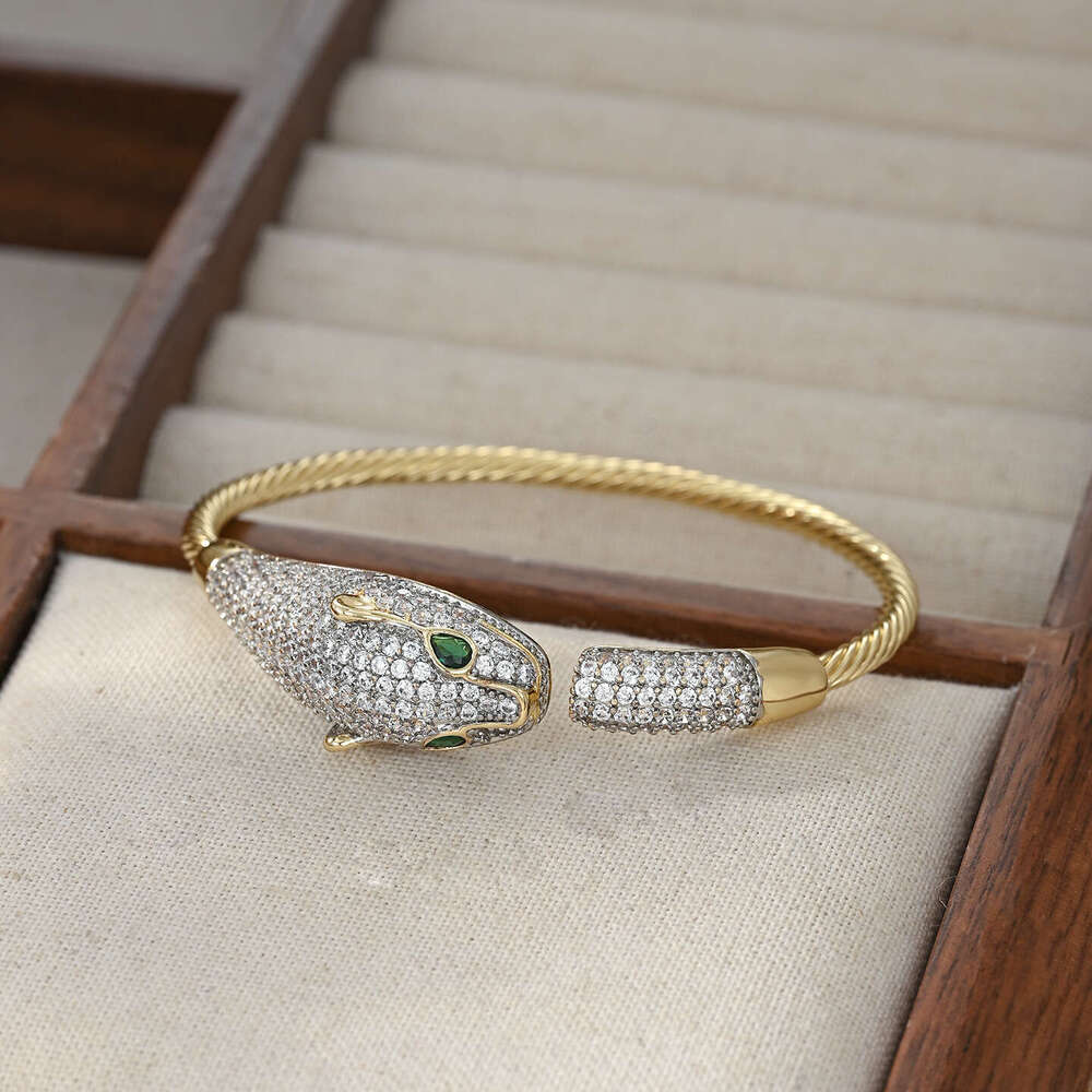 New INS Fashion Electroplated Two-tone Leopard Open Bracelet Bangle Korean and Japanese Style Light High-end Elegant Jewelry