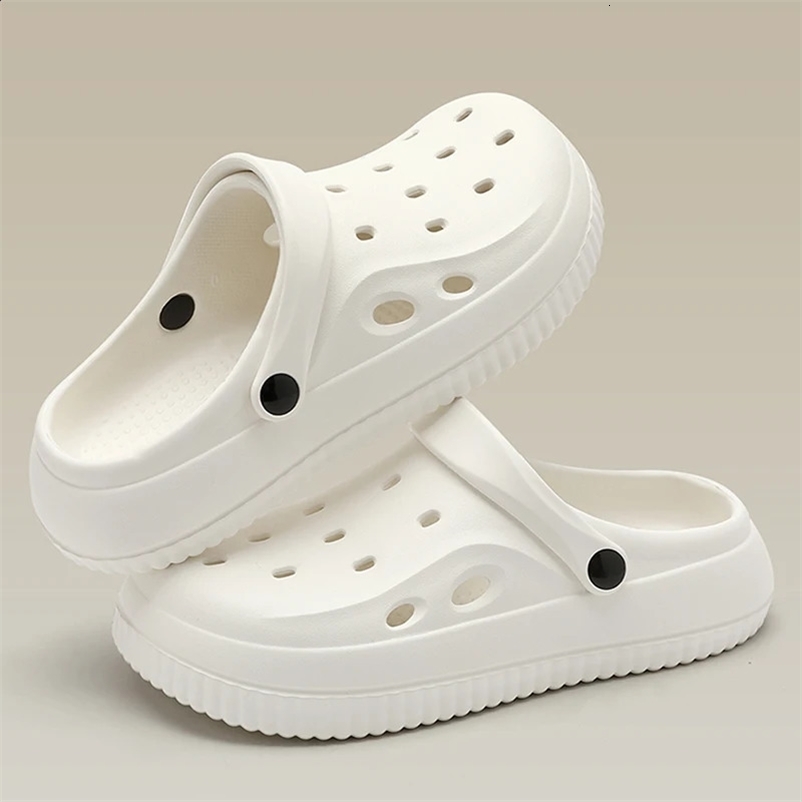 QYCKABY Clogs Sandals Men Women Couples Garden Shoes Summer Outdoor Slides Black White Minimalism EVA Rubber Outside Beach Shoes250325bj