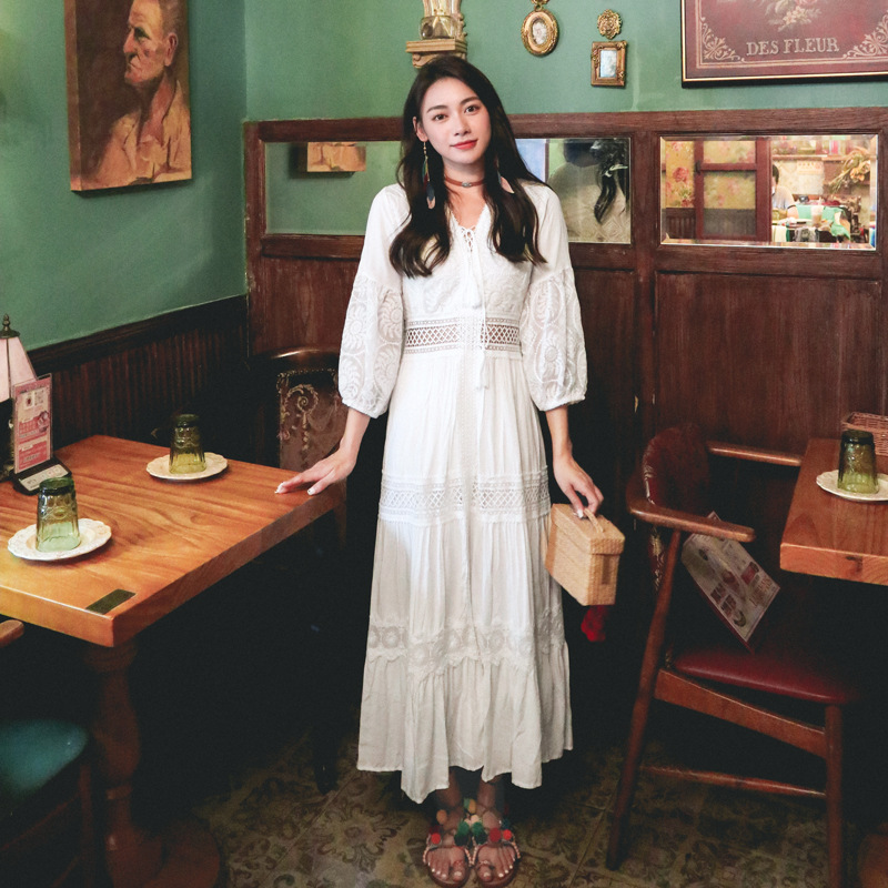 GC147 Spring and Autumn all-match ethnic style new lace holiday beach dress