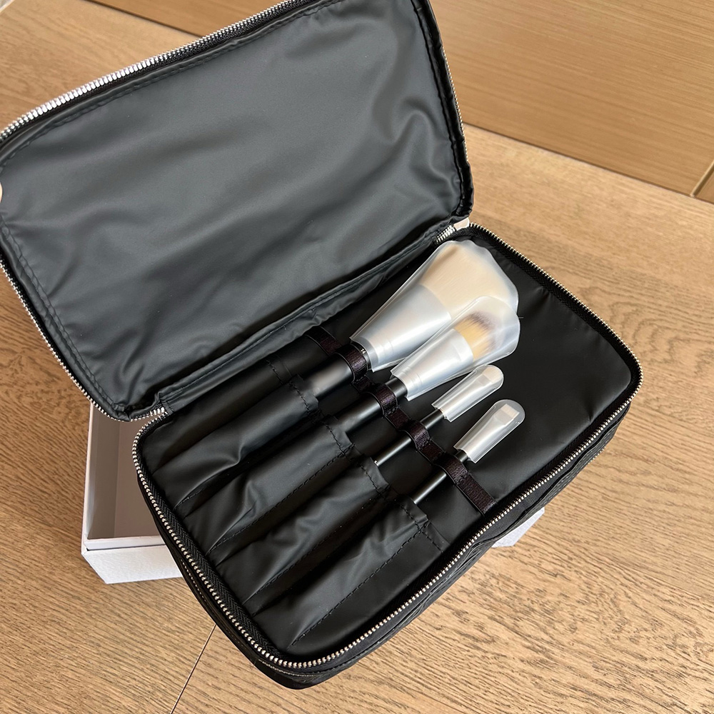 Designer 4pcs Makeup Brushes with Storage Case Makeup Brush Makeup Tool Box for Girl Valentine's Day Birthday Gift