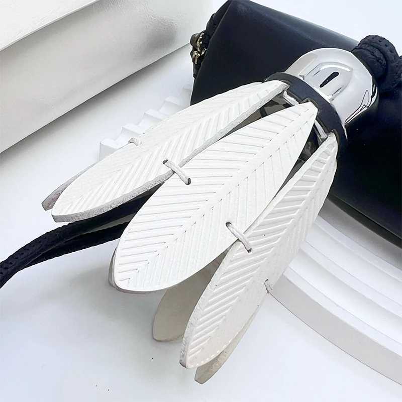 Luxury Genuine Leather Badminton Bag Charm Handmade Badminton Keychain Bag Pendant Decoration High Luxury Girl Gift Bag Accessories Y250929as