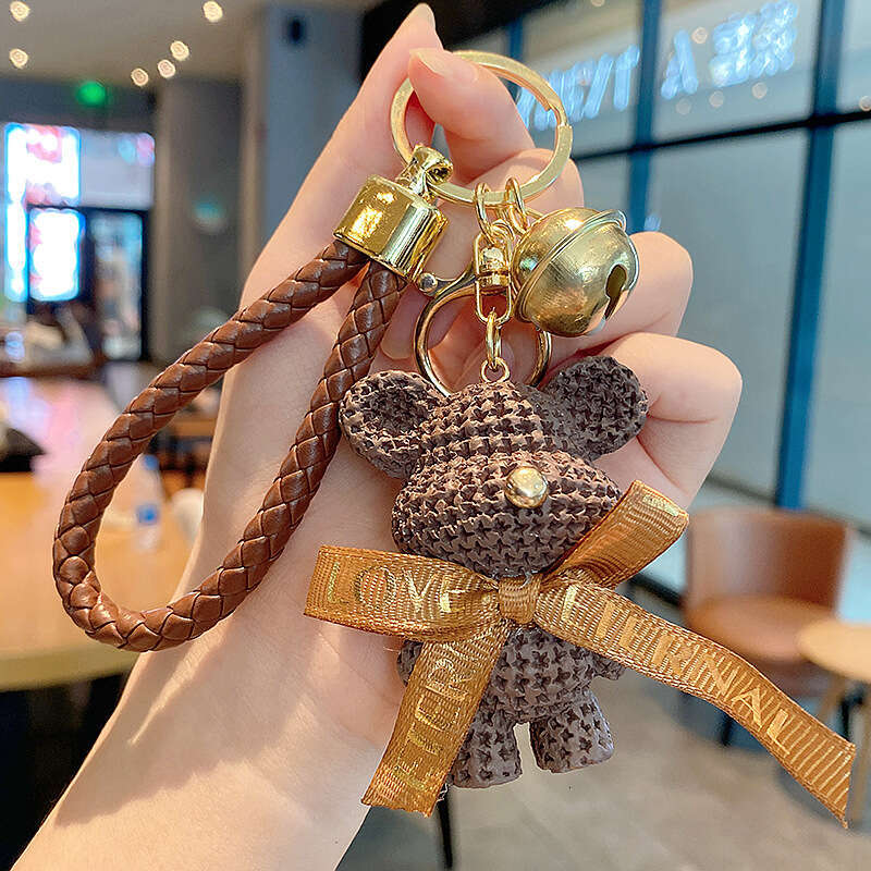 New Resin Yarn Bear Keychain for Women, Exquisite Car and Backpack Pendant, Fashionable Couple Bag Charm, Small Gift