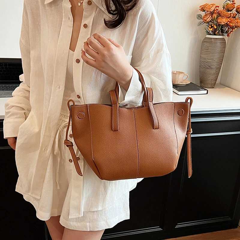 Autumn Vintage Soft Pu Leather Tote for Women 2024Luxury Designer Large Capacity Top Handle Bag Hobo Shopper Shoulder Bag Female Z250928