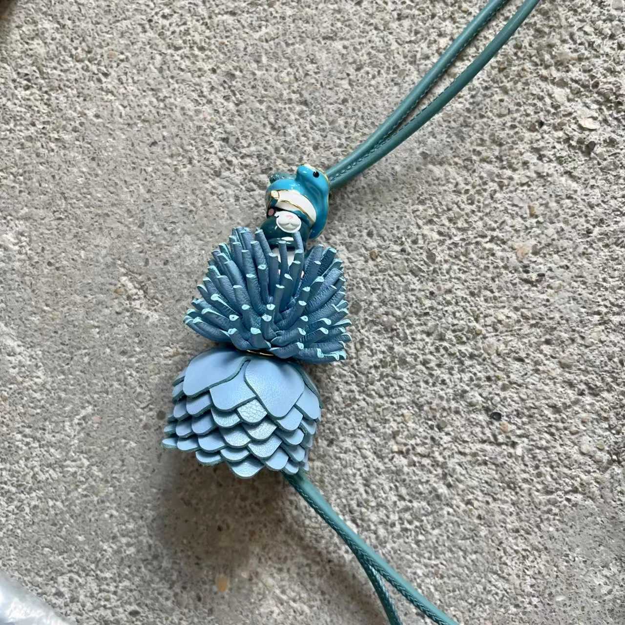 Luxury Cute Animal Leather Pendant DIY Kit Make Your Own Beaded Bag Charm Car Hanging Ornament Y250928