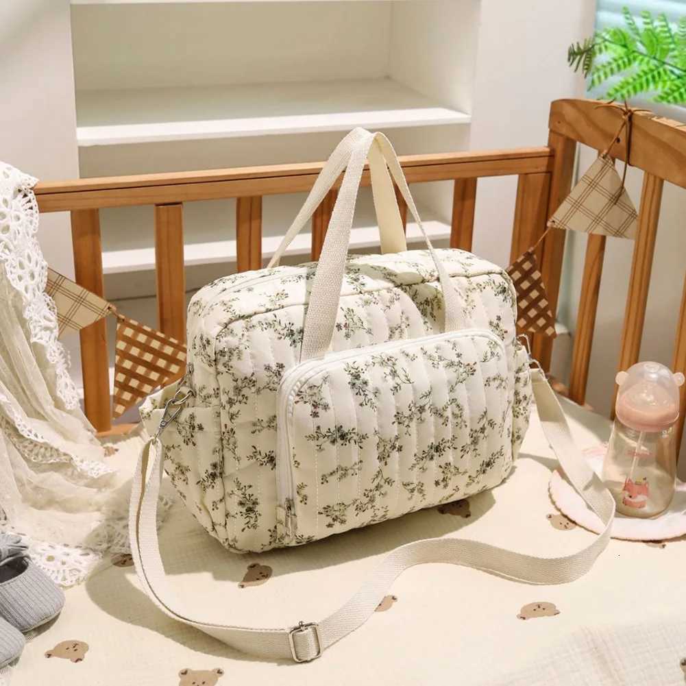Floral Travel Hanging Bag Large Capaci Toiletry Luggage Bag Travel Tote Bag for Labor and DeliveryXJ250928