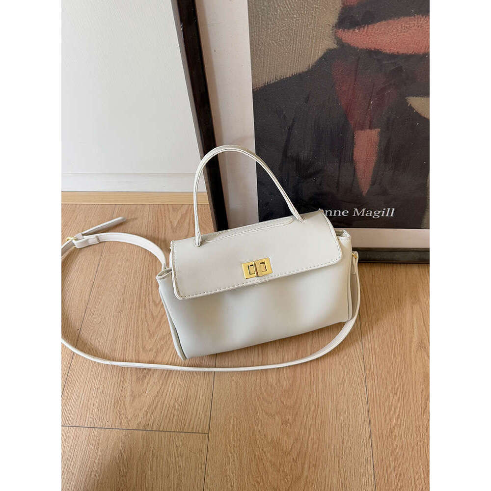 Best Seller Designer Bag Soft PU Leather Handbag 2025 New Fashion Single Shoulder Cssbody Women's Versatile Commuter Small Square Bag