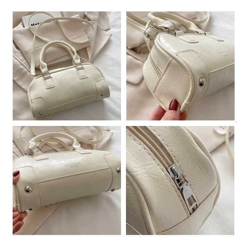 Trendy Handheld Portable Casual Square Bag 2025 Winter New Korean Style Fashionable Shoulder Bag Niche Crossbody Bag Z250928