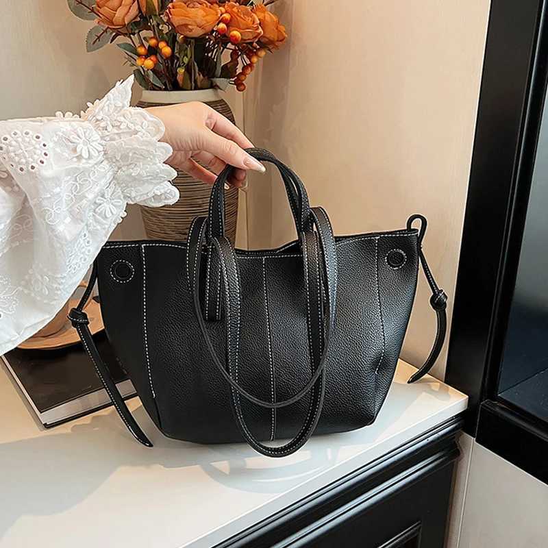 Autumn Vintage Soft Pu Leather Tote for Women 2024Luxury Designer Large Capacity Top Handle Bag Hobo Shopper Shoulder Bag Female Z250928
