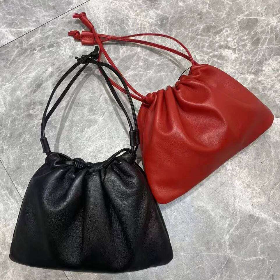 Sheepskin Cloud 2025 Niche Soft Leather Drawstring Design Shoulder Fashion Women's Portable Hand-Owned Slide Bag 250911 Mdng916