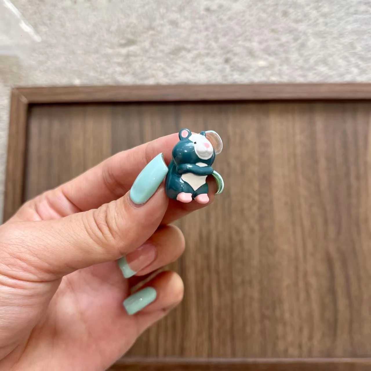 Luxury Cute Animal Leather Pendant DIY Kit Make Your Own Beaded Bag Charm Car Hanging Ornament Y250929as