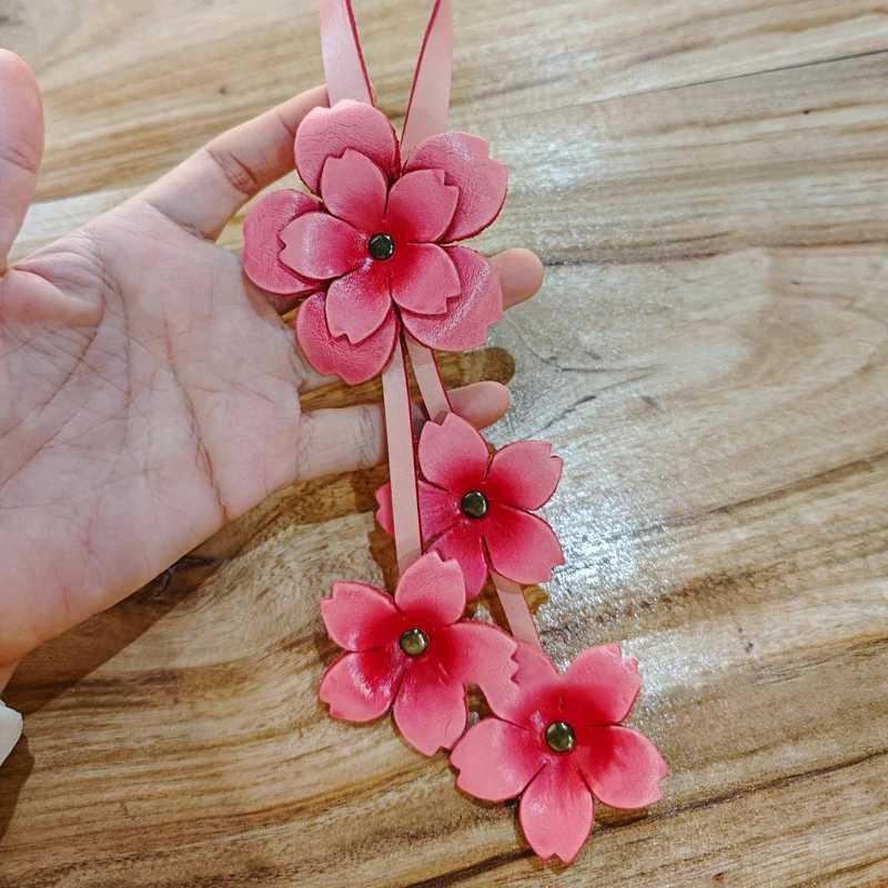 Luxury Flower Shaped Bag Charm Colorful Cow Leather Flower Bags Pendant Highend Keychain Hand Rope Gift Home Decoration Bag Accessorie Y250929as