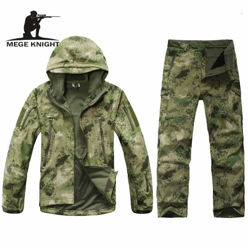 Men Tacitical uniform winter thermal fleece tactical clothes Outdoor Hiking Training Set W250928