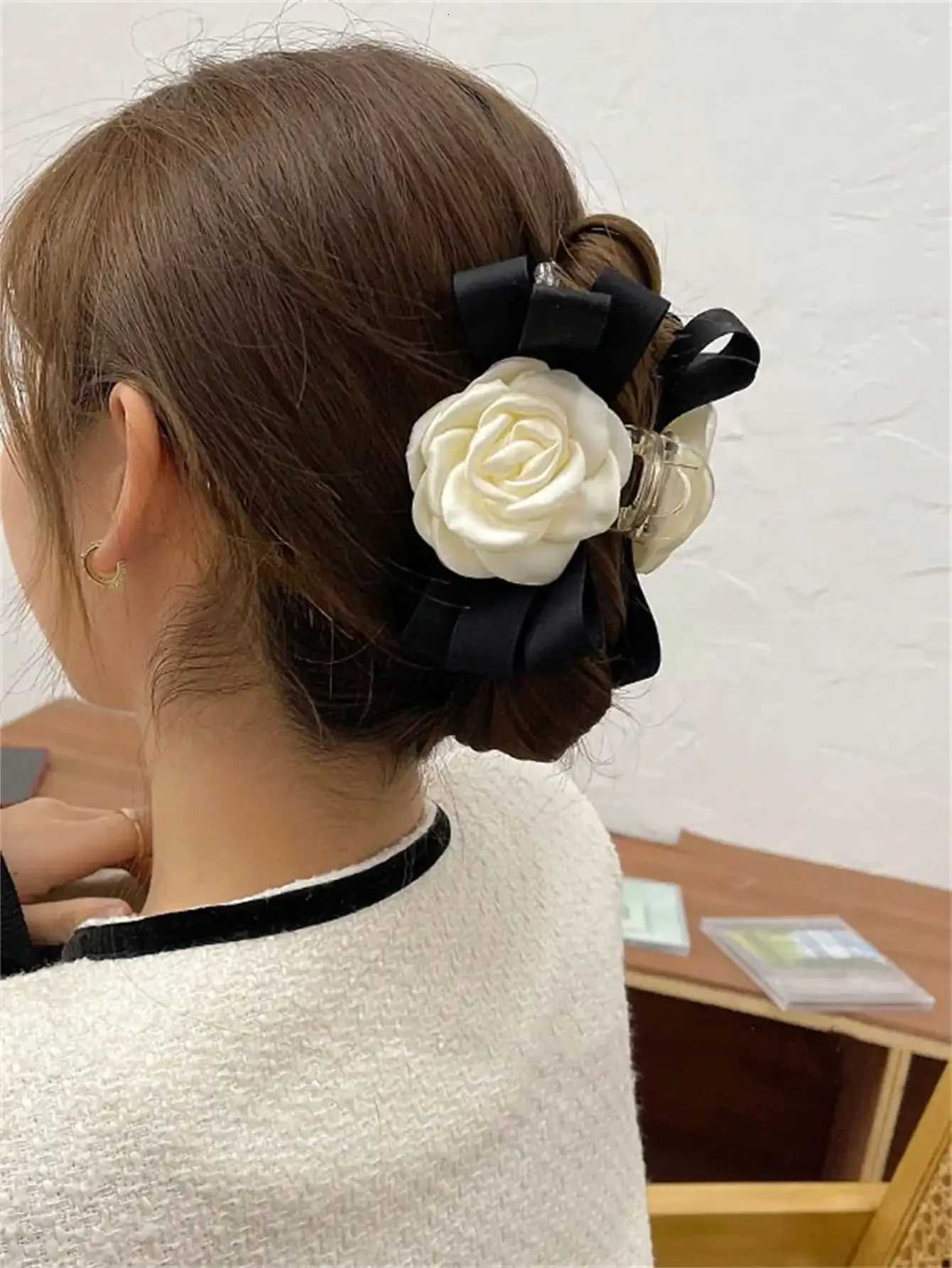 1 Ladies summer new camellia grip clip French Premium touch net Red hair clip Elegant temperament hair up shark clip hair tiara W250928