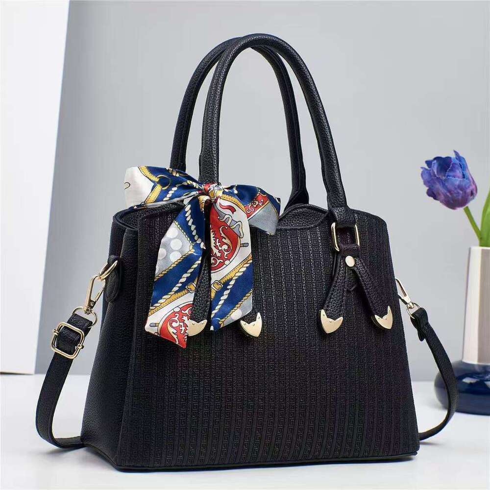 Fashion Trendy Single Shoulder Simple New Style Versatile Korean Version Crossbody Bag Personality 2025 Women's Handbag