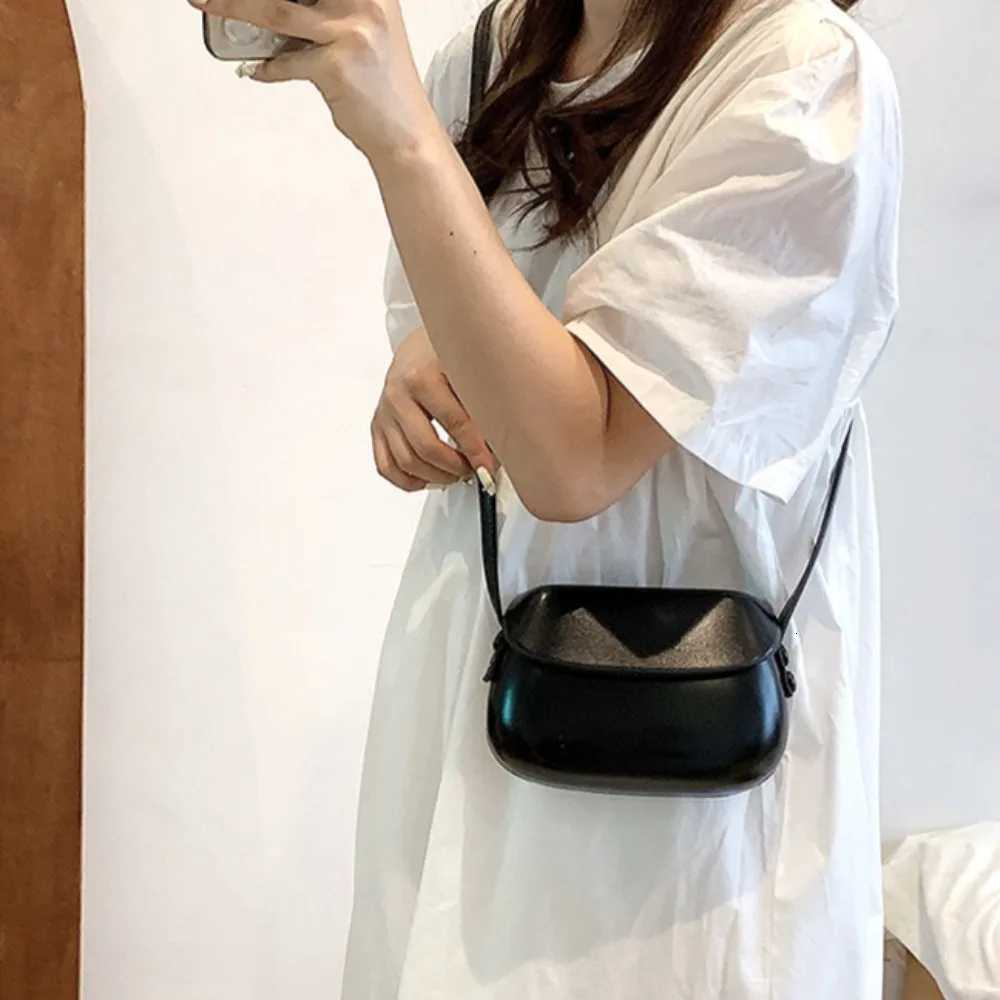 Korean Style Saddle Bag Women Vintage Shoulder Bag Cute Candy Color Crossbody Purse Minimalist Casual Backpack Z250928