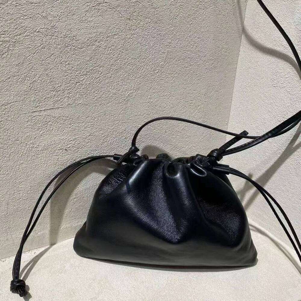 Sheepskin Cloud 2025 Niche Soft Leather Drawstring Design Shoulder Fashion Women's Portable Hand-Owned Slide Bag 250911 Mdng916