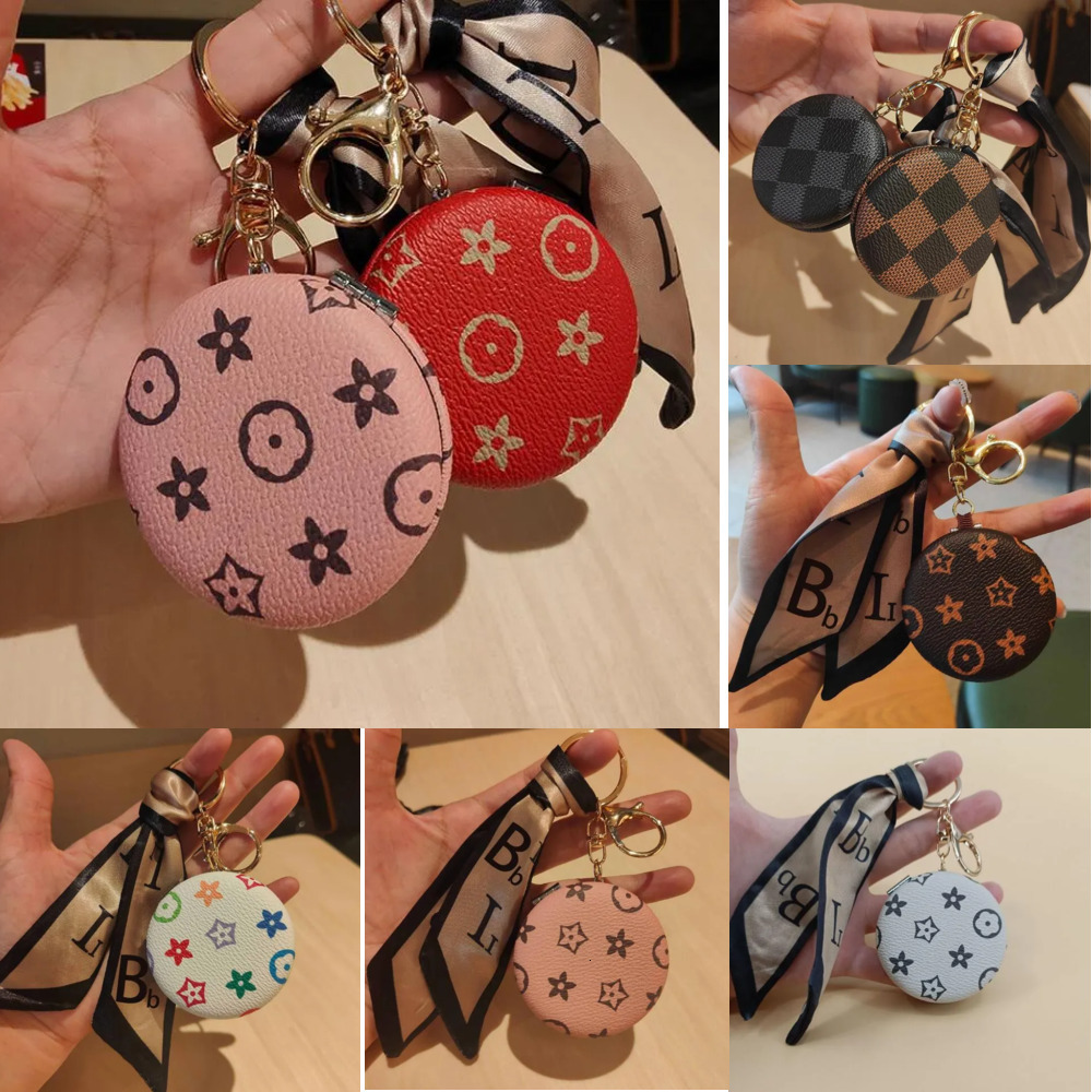 Cosmetic Mirror Make-up Keychains Letter Silk Scarf Key Chains Fashion Leather Coin Purse Case Pendant Keyring Charm Jewelry for Men Women Gifts Multi