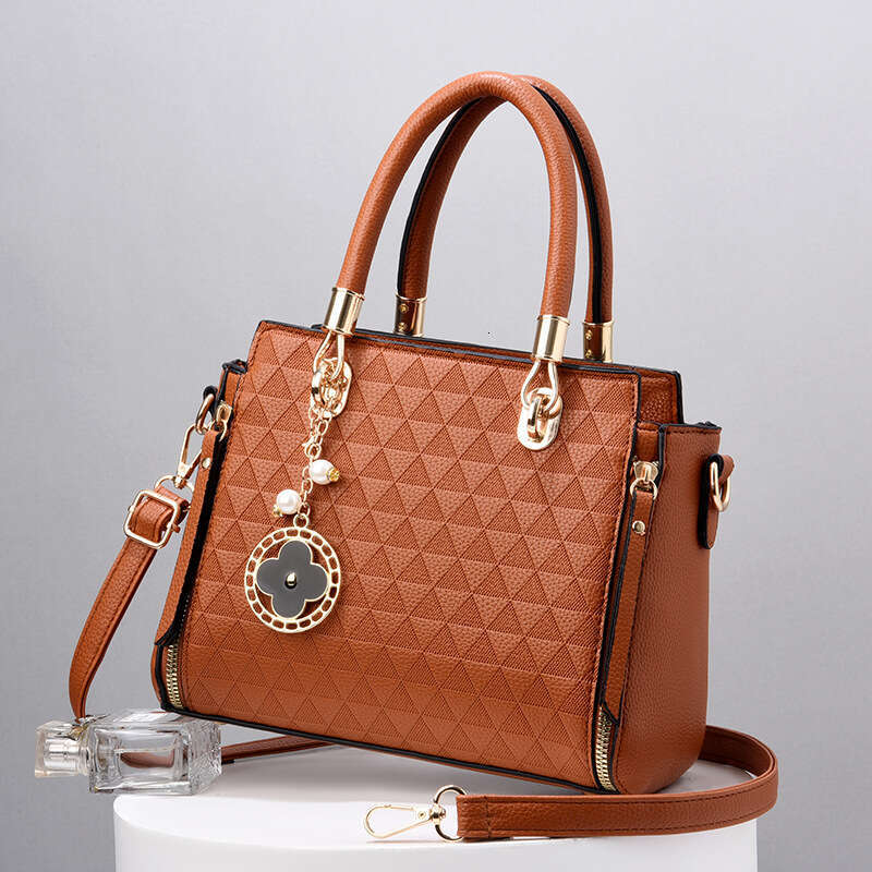 Korean Style Women's Large Capacity Bag 2025 New Trendy Fashion Versatile Shoulder Crossbody Handbag
