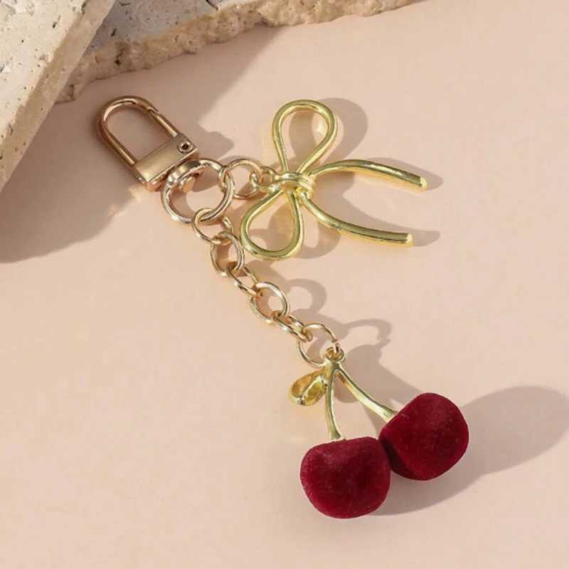 Luxury Fashion Delicious Red Cherry Keychain Summer Fruits Cherries Pendant Keyring For Women Men Jewelry Bag Accessories Gift 2024 Y250929as