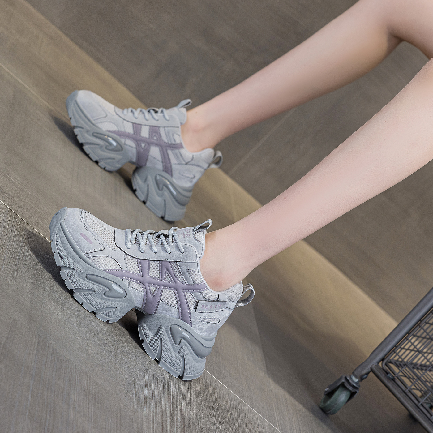 Retro patch dad women's shoes 2025 new thick soled height increasing sports shoes designer fashionable women's shoes