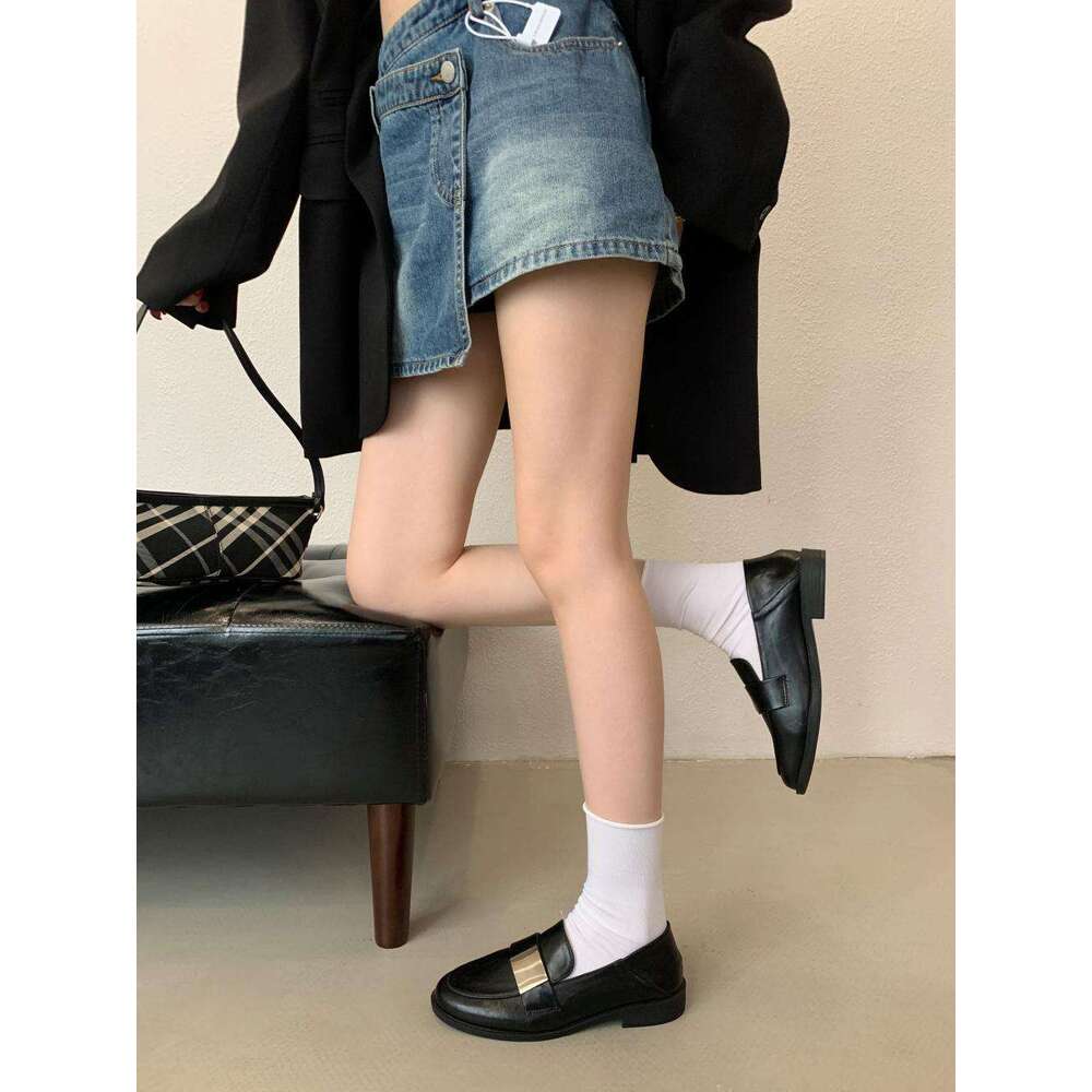 2025 New British Style Low Heel Leather Black Professional Work Shoes Soft Sole Flat Loafers for Women