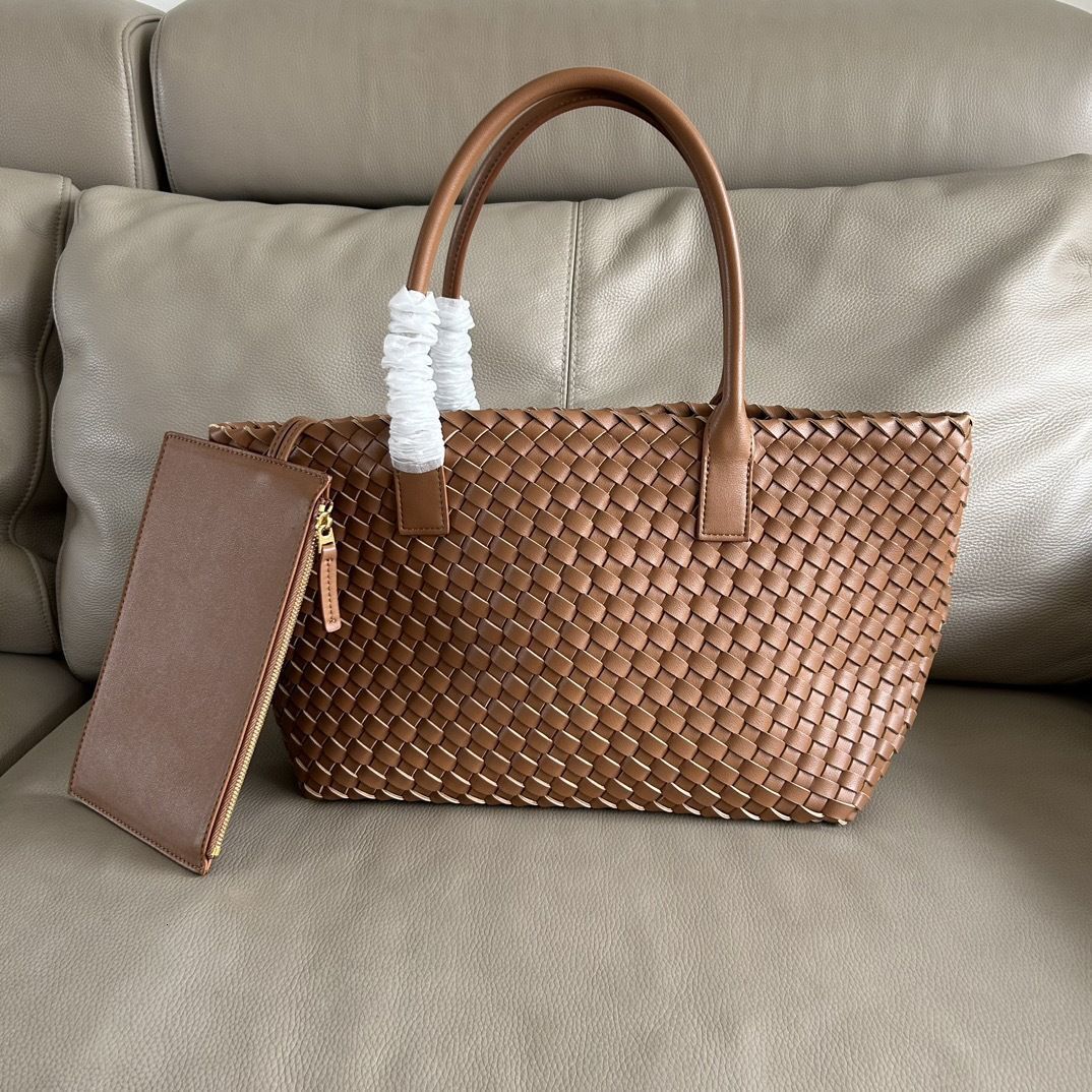 New Women's Knitted Handbag 2025 Fashion Designer Large Capacity Mommy Bag Single Shoulder Genuine Leather Women's Bag