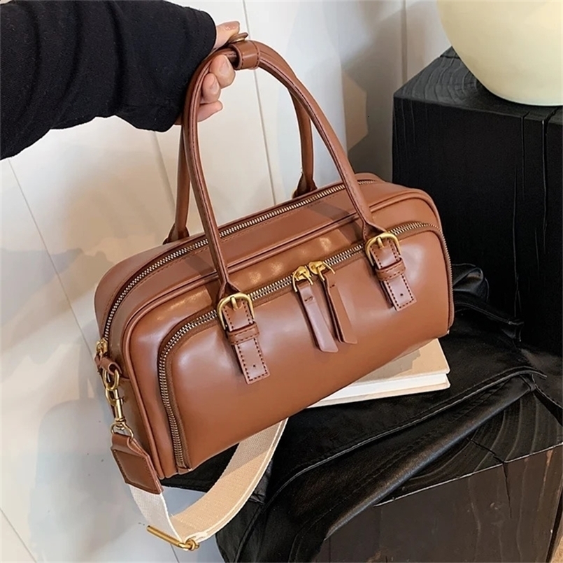 Retro Handbag Simple Commuting Womens Bag 2024 Korean Style Casual Large Capacity Shoulder Crossbody Bowling Bolsos 240914ZYl
